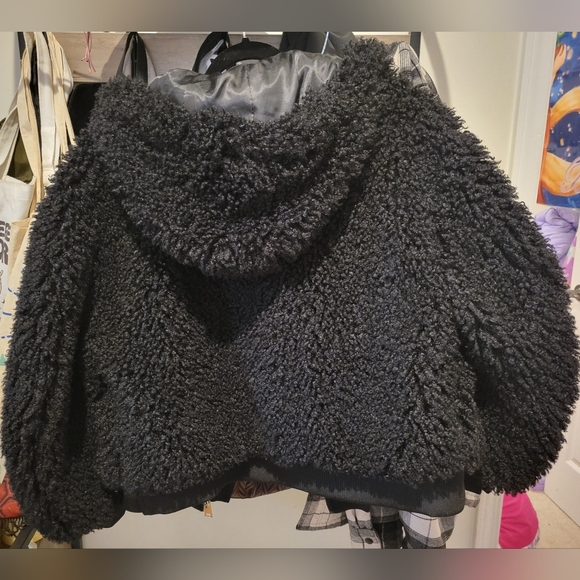 UO Faux Fur Jacket - Picture 7 of 11